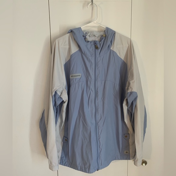 Columbia Jackets & Blazers - Columbia women's blue & white windbreaker jacket size 2X